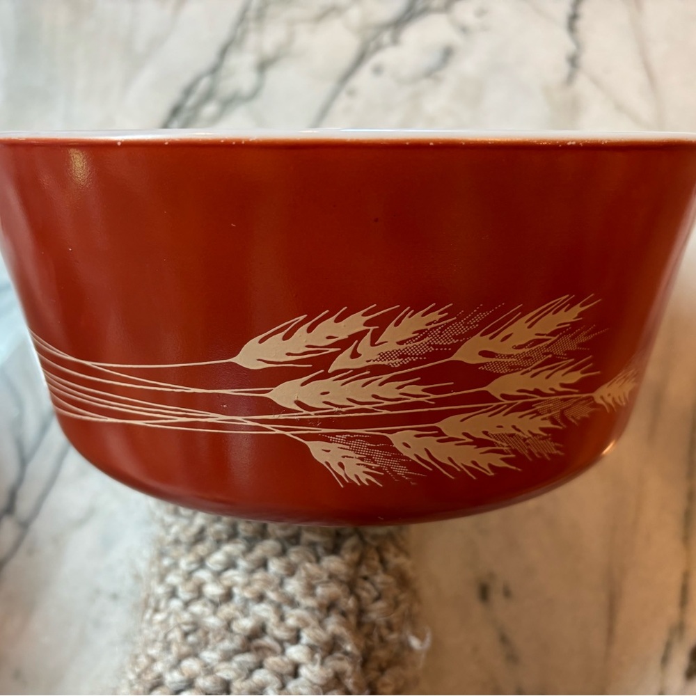 vintage Pyrex Autumn Harvest Wheat casserole dish or mixing bowl